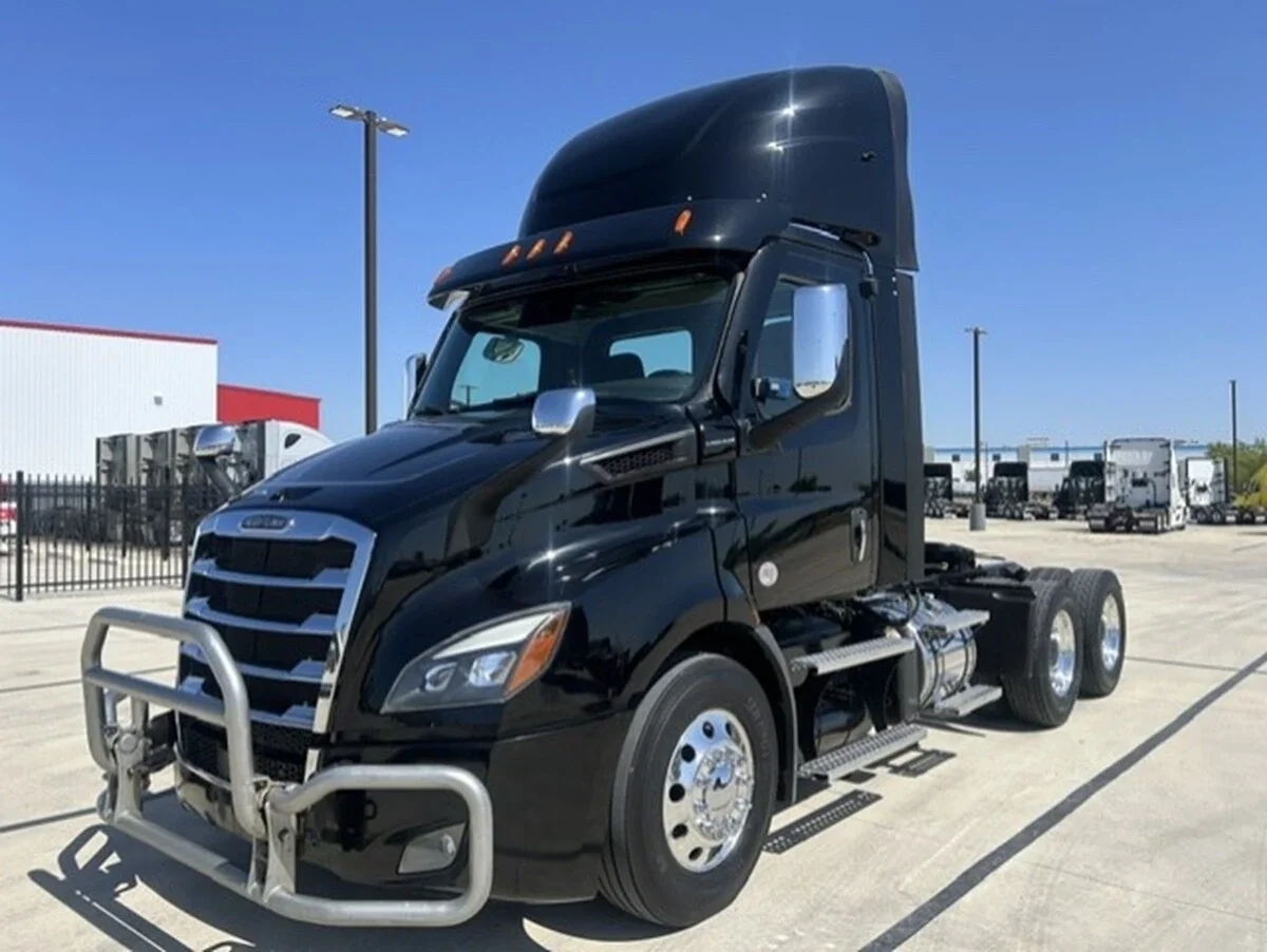 2023 Freightliner Cascadia