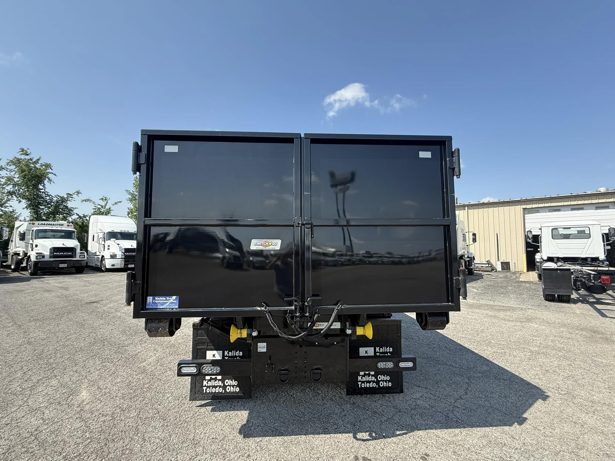 2024 Hino in Findlay, OH — photo 4