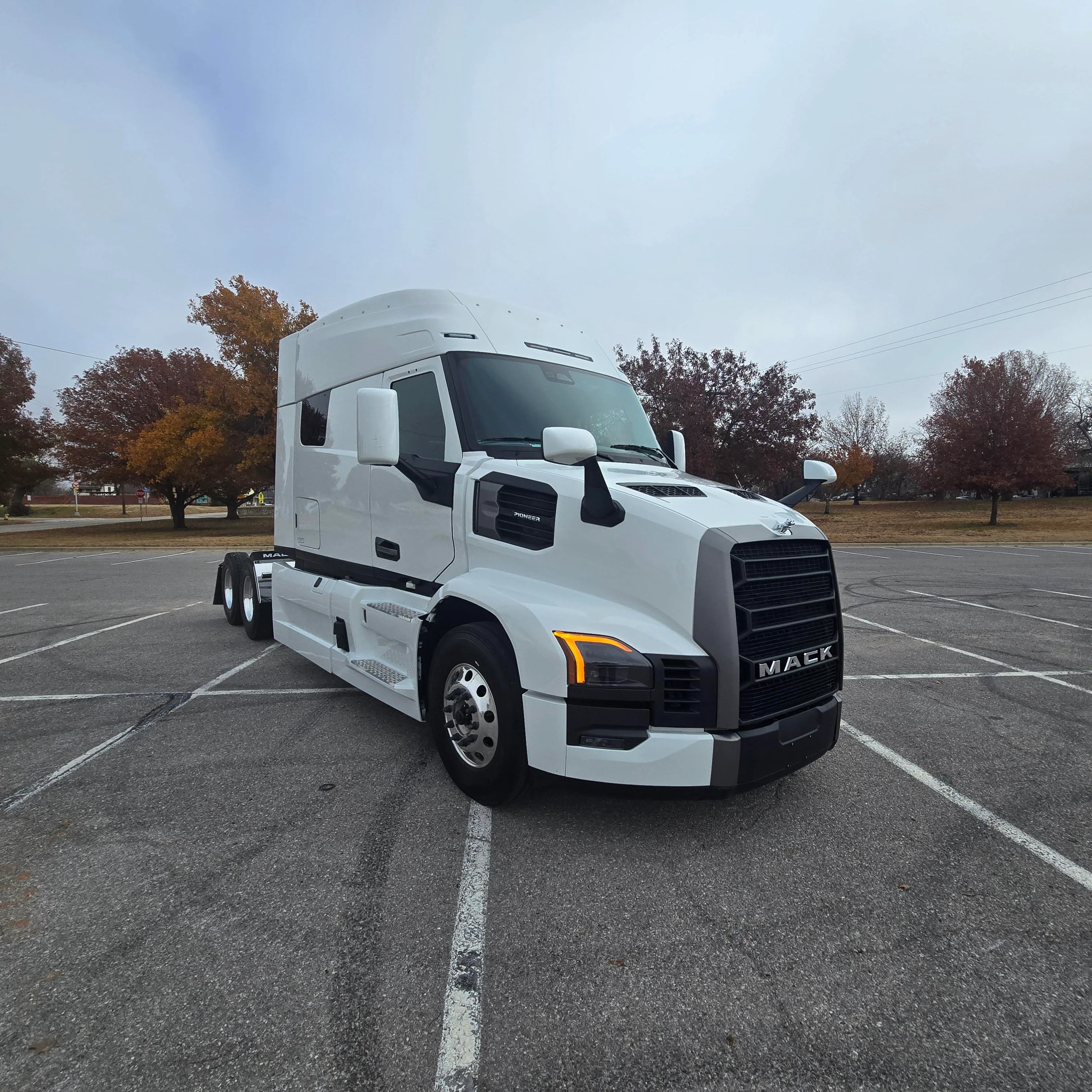 2026 Mack Pinnacle in Wichita Falls, TX — photo 3
