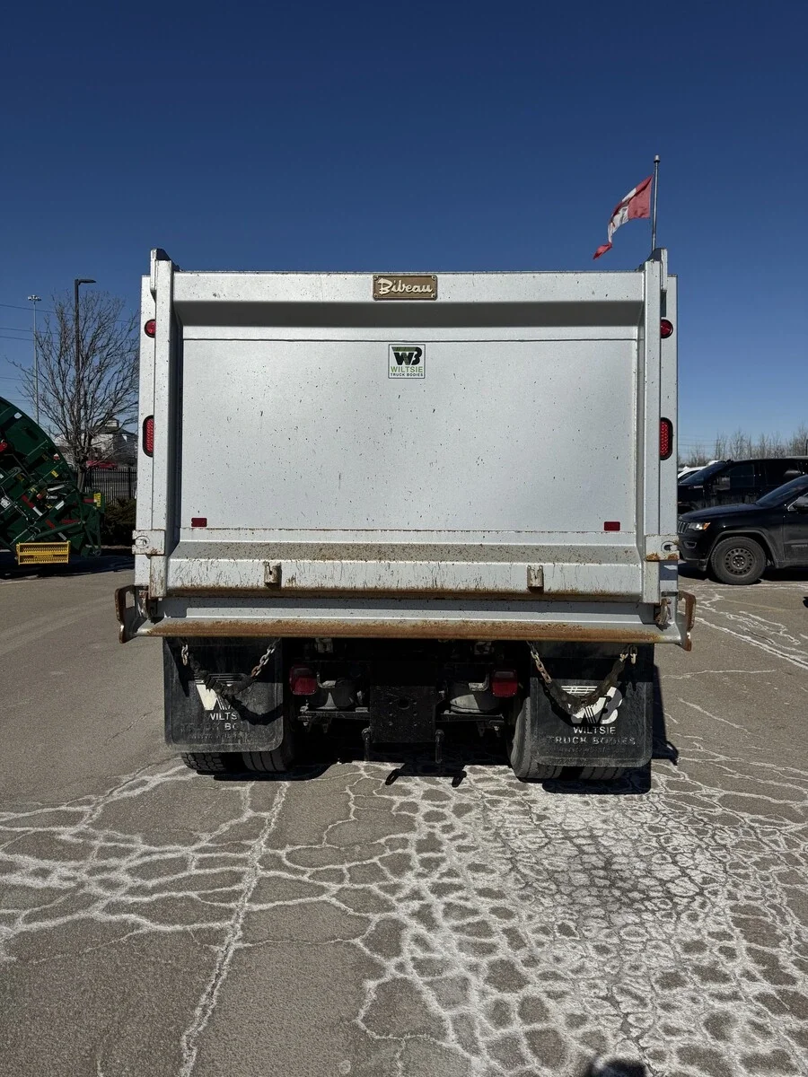 2022 Freightliner 114SD - image 10