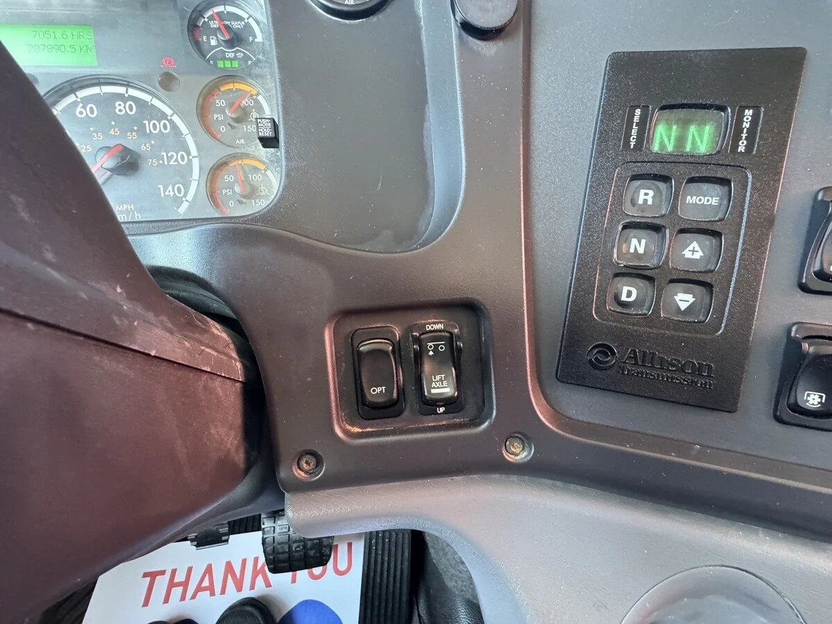 2022 Freightliner 114SD - image 25