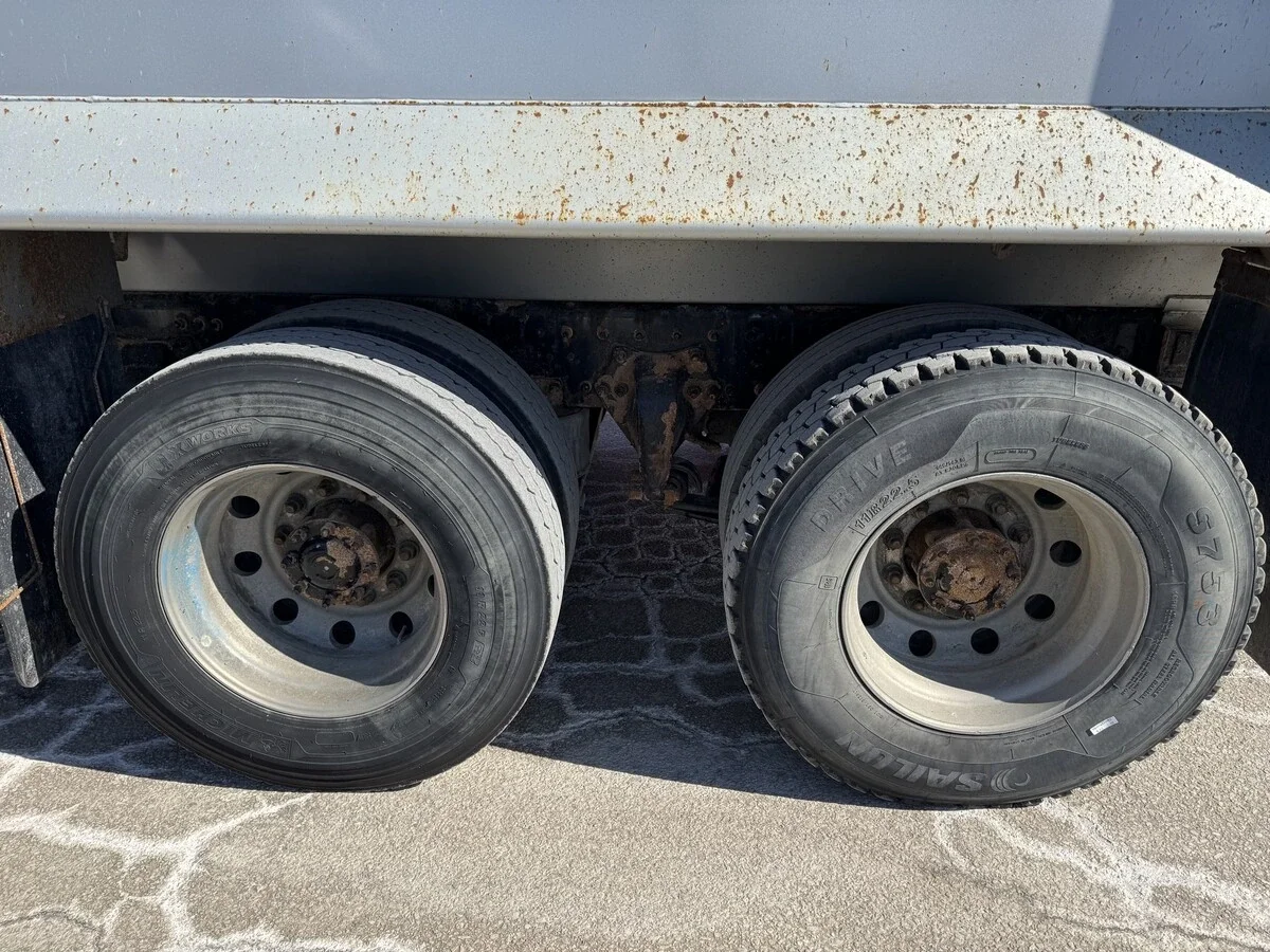 2022 Freightliner 114SD - image 11