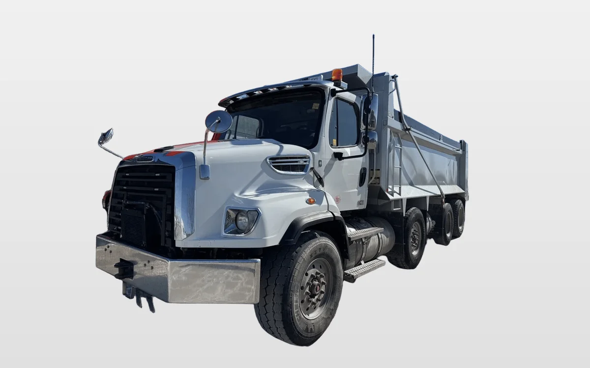 2022 Freightliner 114SD - image 1