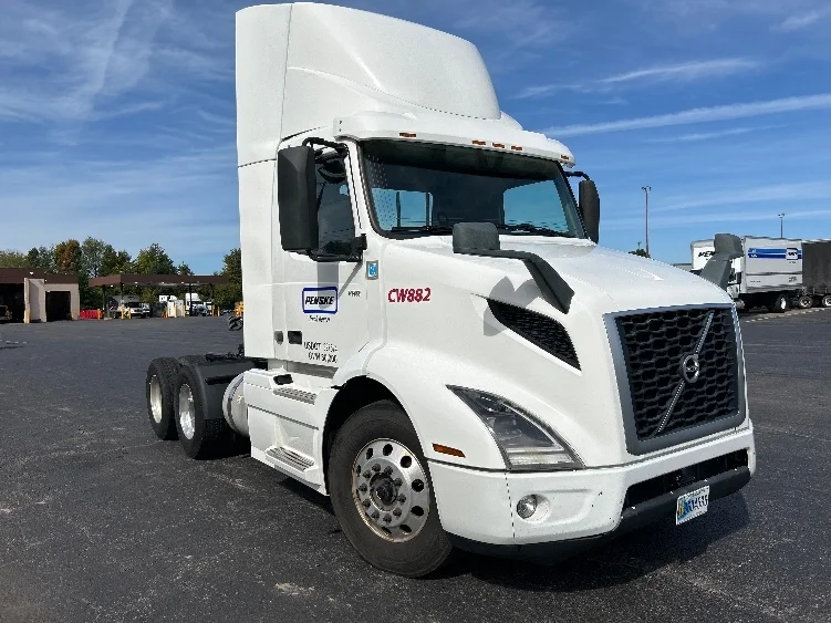 2020 Volvo VNR 640 in Wilkes Barre, PA