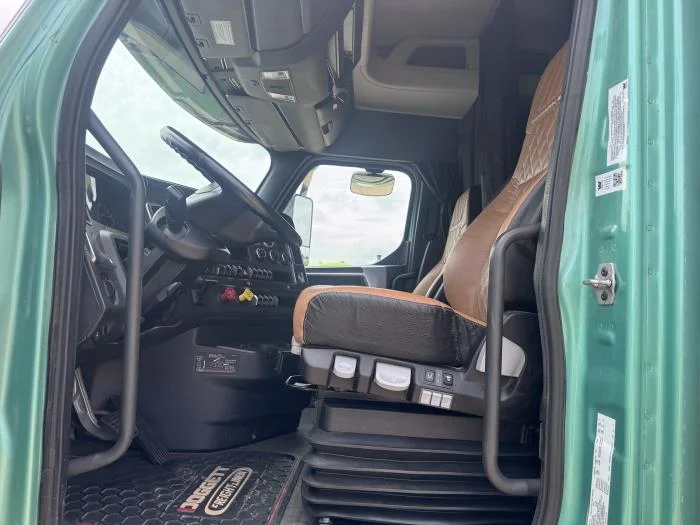 2024 Western Star 4900 — photo 10