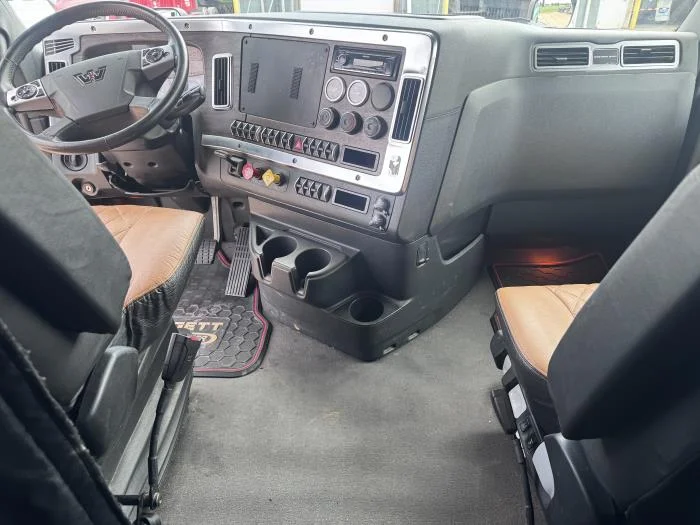 2024 Western Star 4900 — photo 13