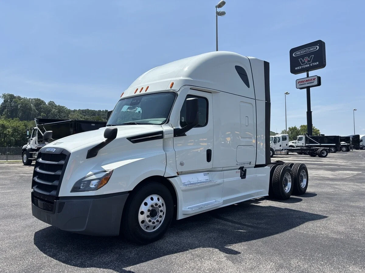 2022 Freightliner Cascadia