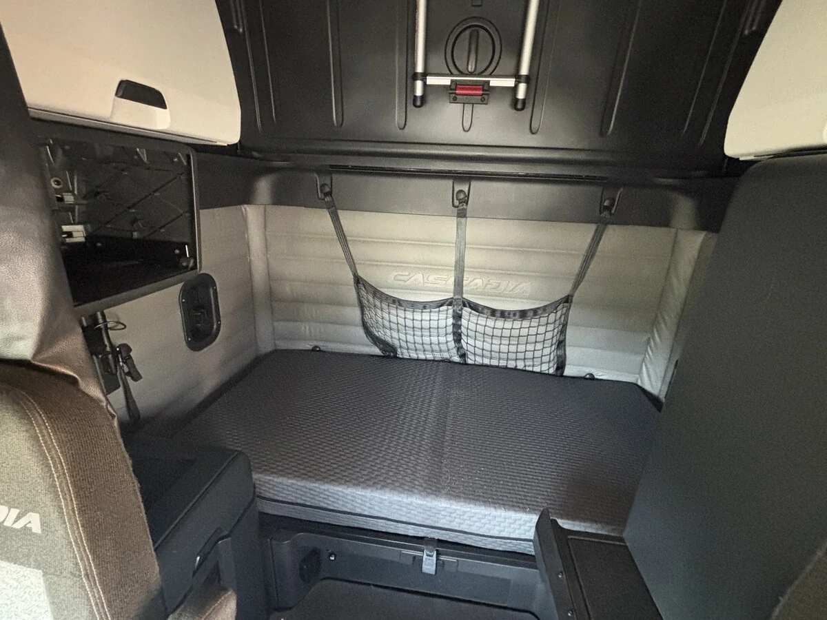 2022 Freightliner Cascadia — photo 18