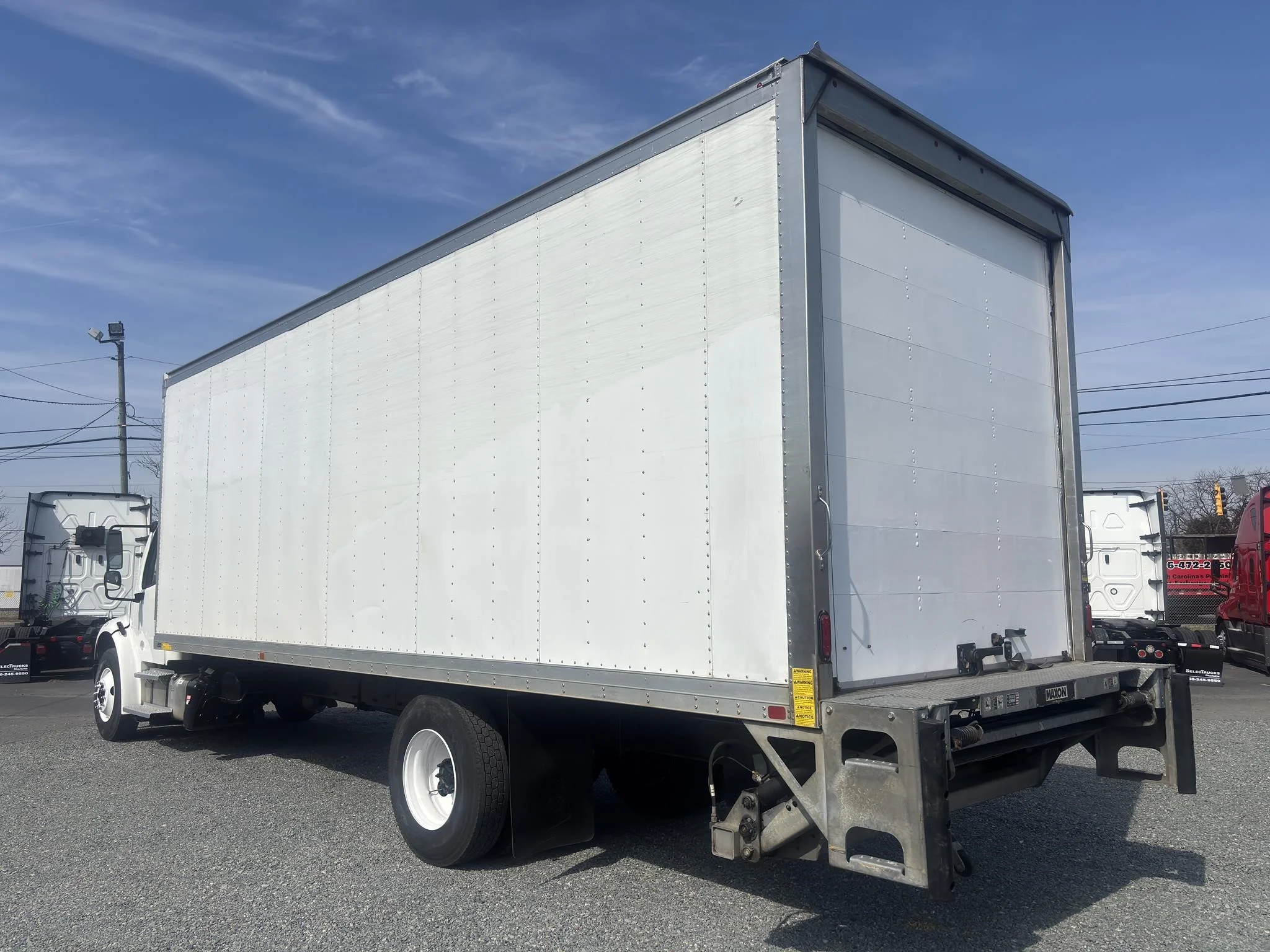 2022 Freightliner eM2 — photo 9