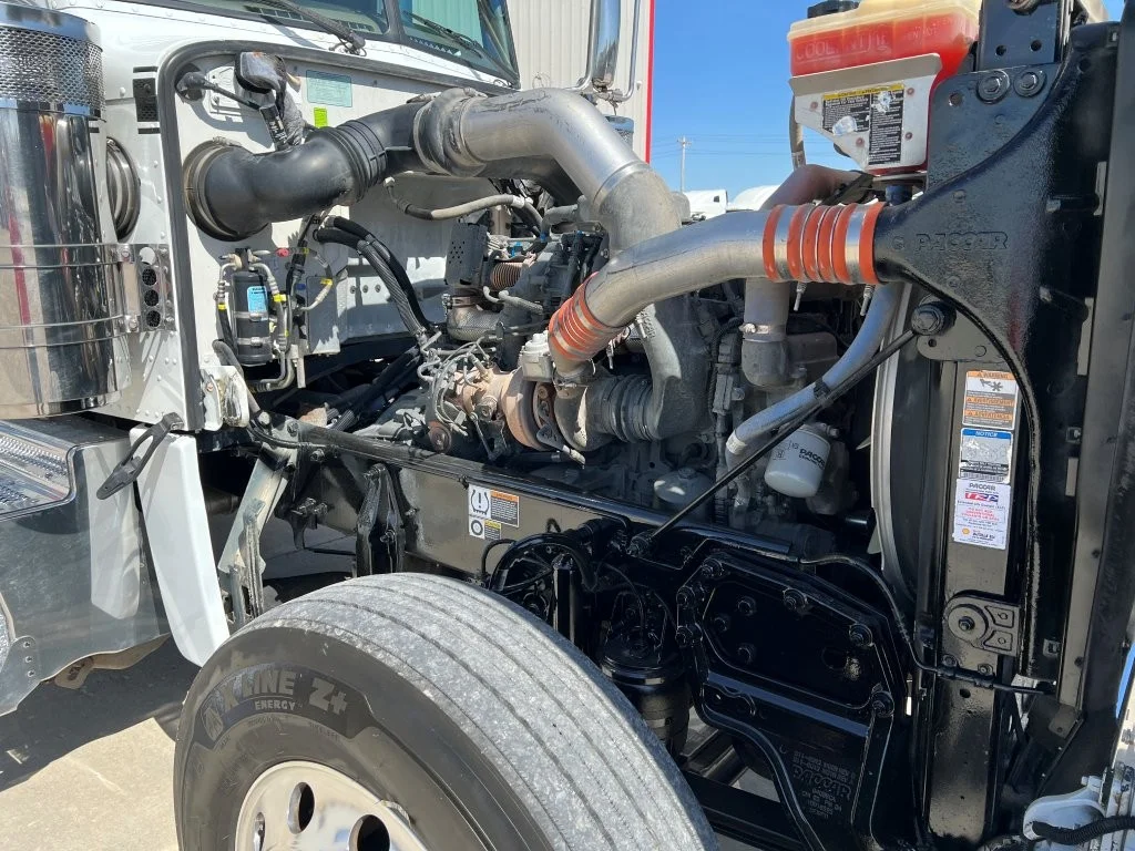 2022 Peterbilt 389 - image 12