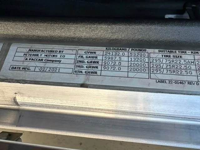 2022 Peterbilt 389 — photo 6