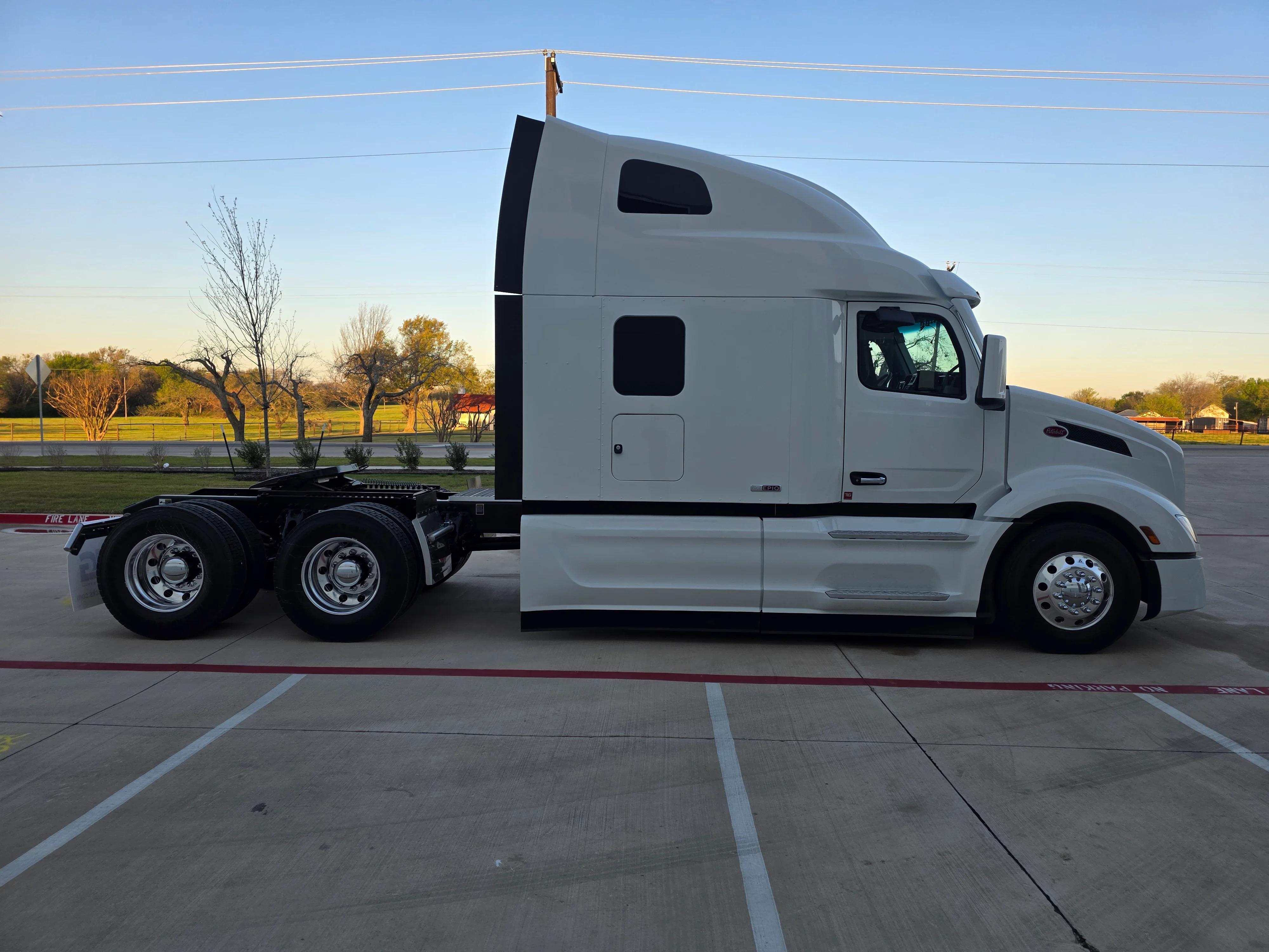 2027 Peterbilt 579 in Dayton, OH — photo 6