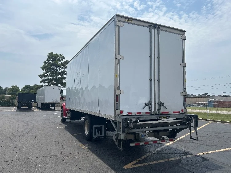 2022 Freightliner eM2 in Tulsa, OK — photo 6
