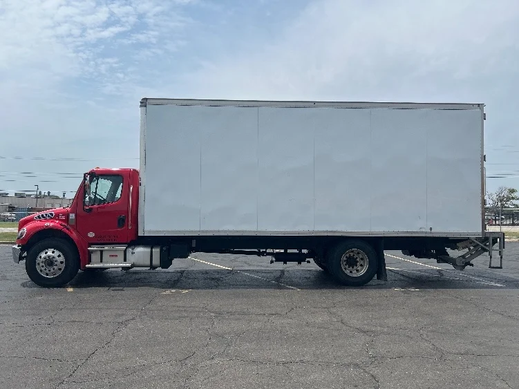 2022 Freightliner eM2 in Tulsa, OK — photo 4