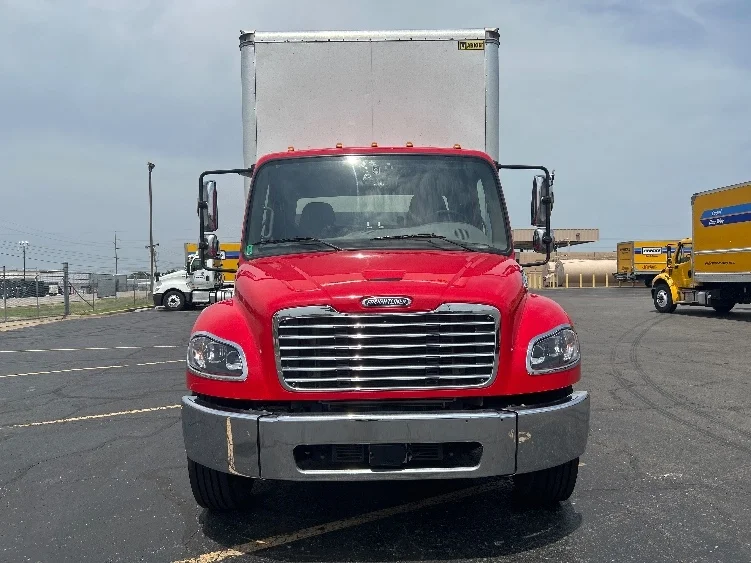2022 Freightliner eM2 in Tulsa, OK — photo 2