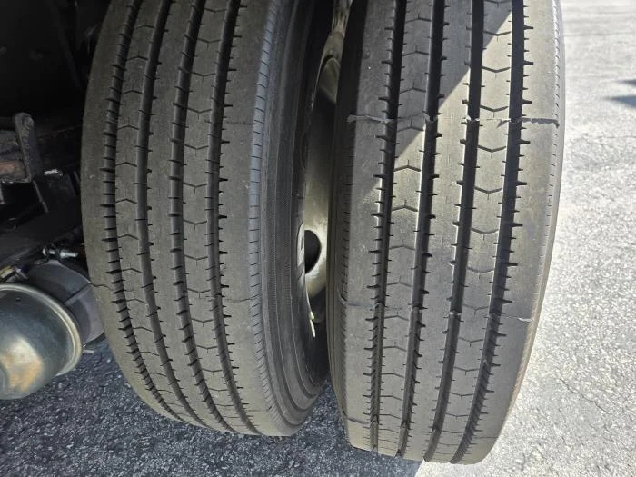 2019 International 4300 — photo 8