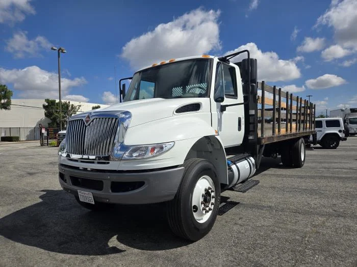 2019 International 4300 — photo 2