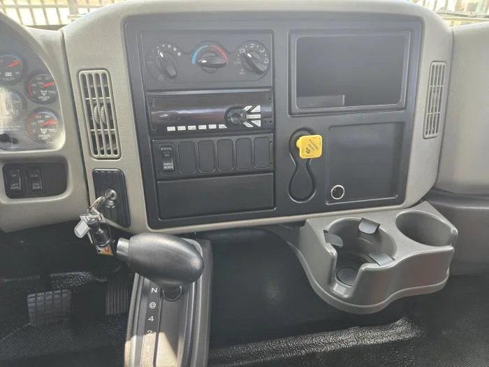 2019 International 4300 — photo 11