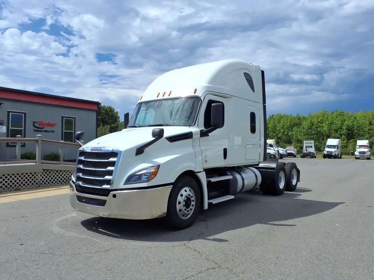 2020 Freightliner Cascadia