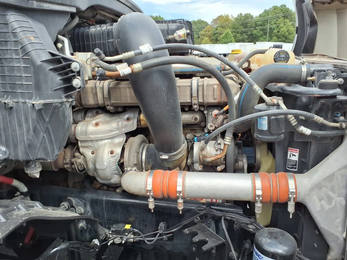 2020 Freightliner Cascadia in North Little Rock, AR — photo 12