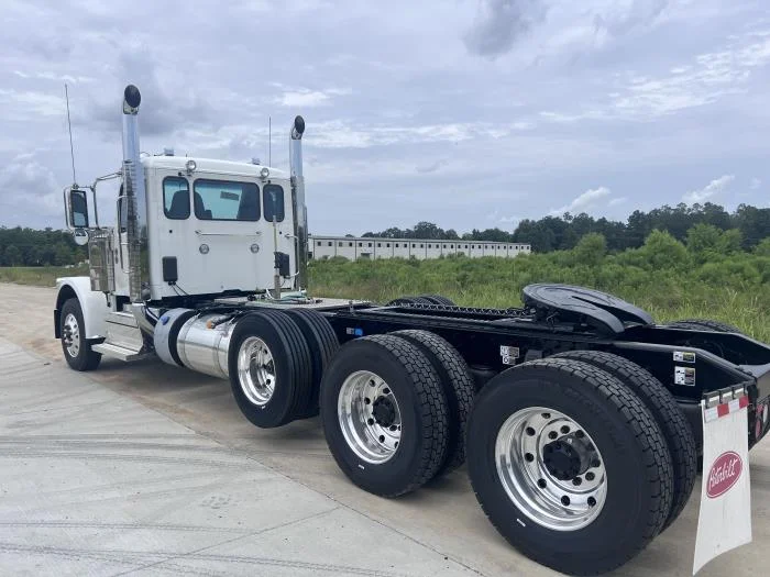 2026 Peterbilt 589 — photo 4