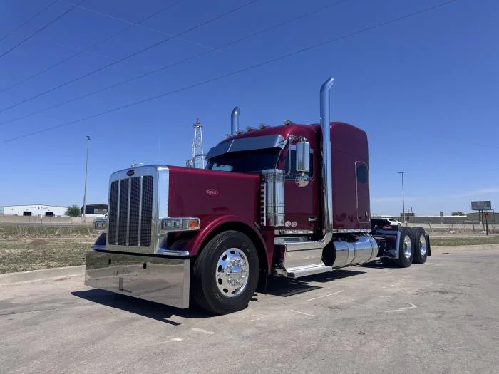 2027 Peterbilt 589 in Oklahoma City, OK — photo 2