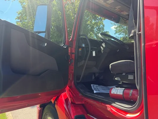 2022 Volvo VNL 760 in Nashville, TN — photo 21