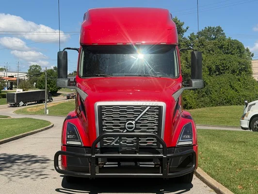 2022 Volvo VNL 760 in Nashville, TN — photo 7