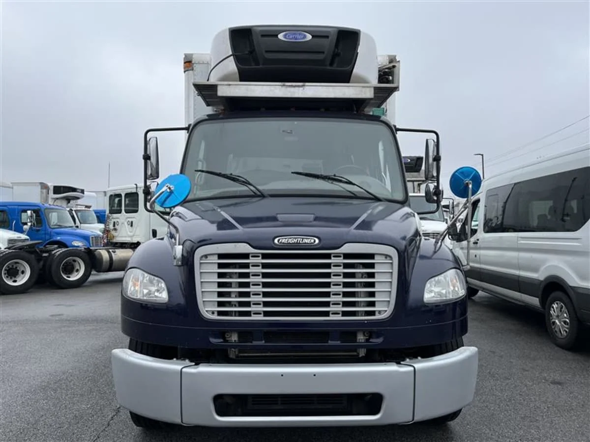 2018 Freightliner M2 106 - image 2