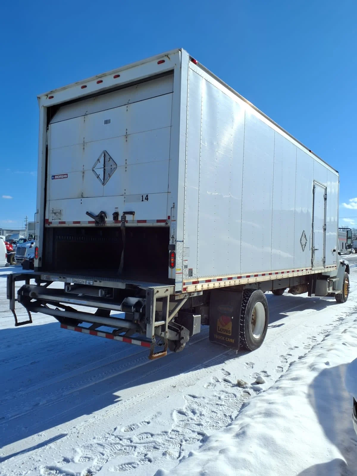 2018 Freightliner M2 106 in Cleveland, OH — photo 4