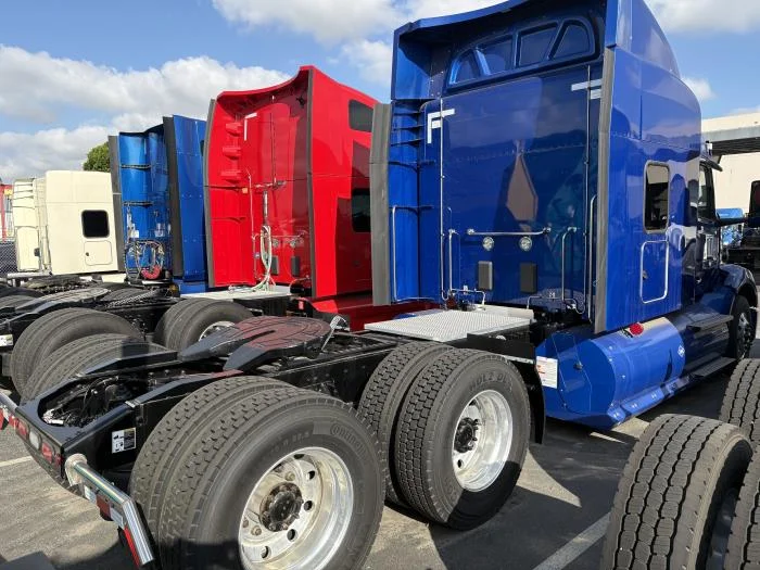 2024 Peterbilt 579 in Los Angeles, CA — photo 5