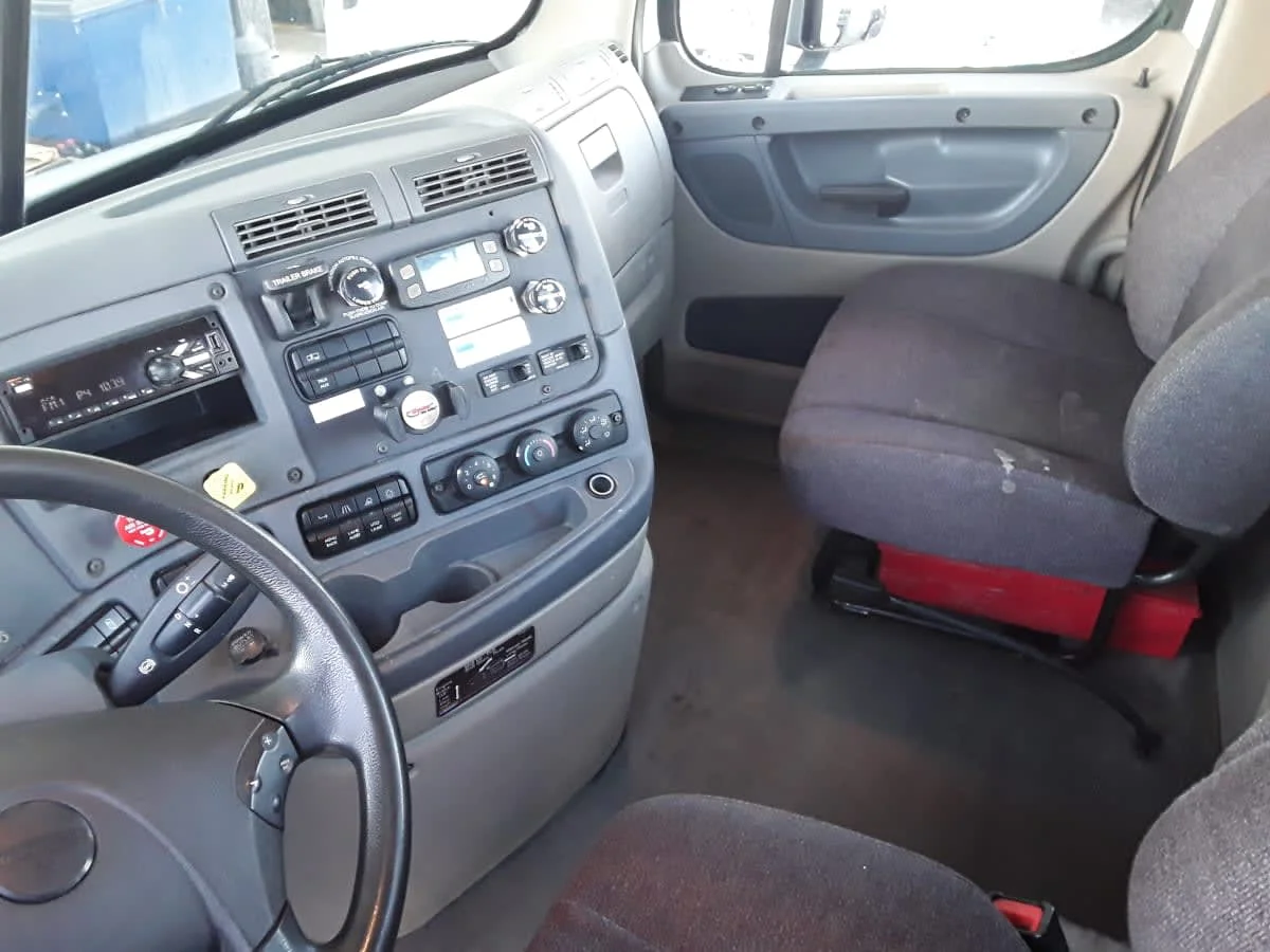 2019 Freightliner Cascadia in Hilliard, OH — photo 7