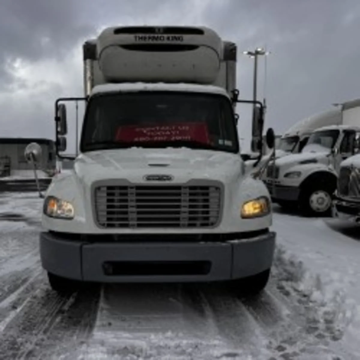 2019 Freightliner M2 106 - image 2