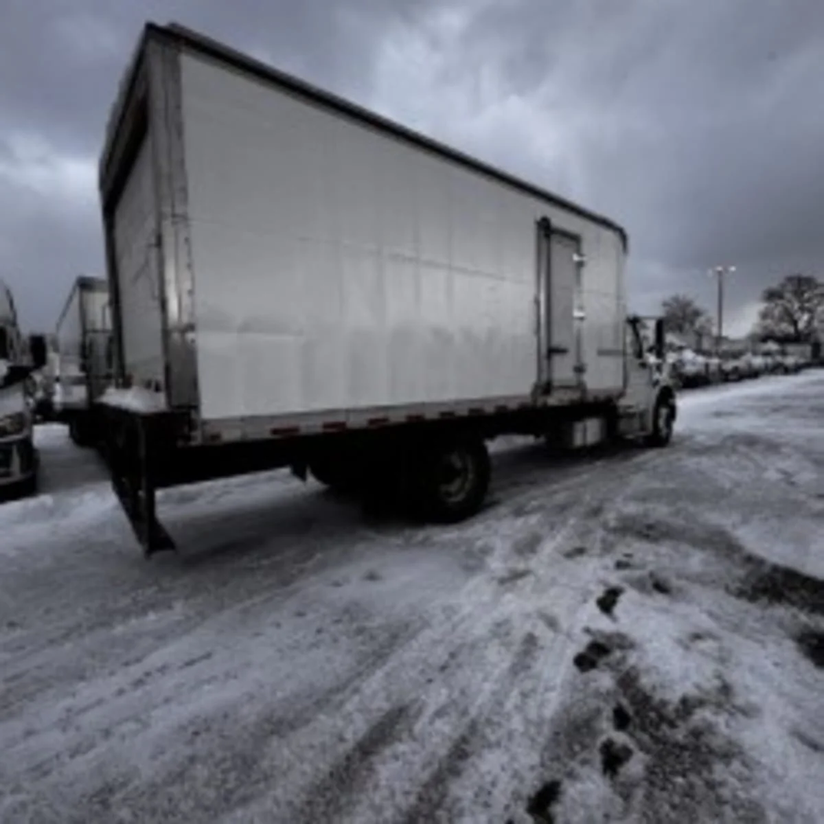 2019 Freightliner M2 106 in Syracuse, NY — photo 4