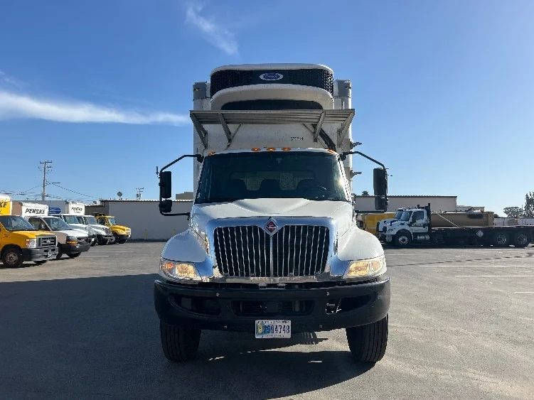 2021 International MV - image 2