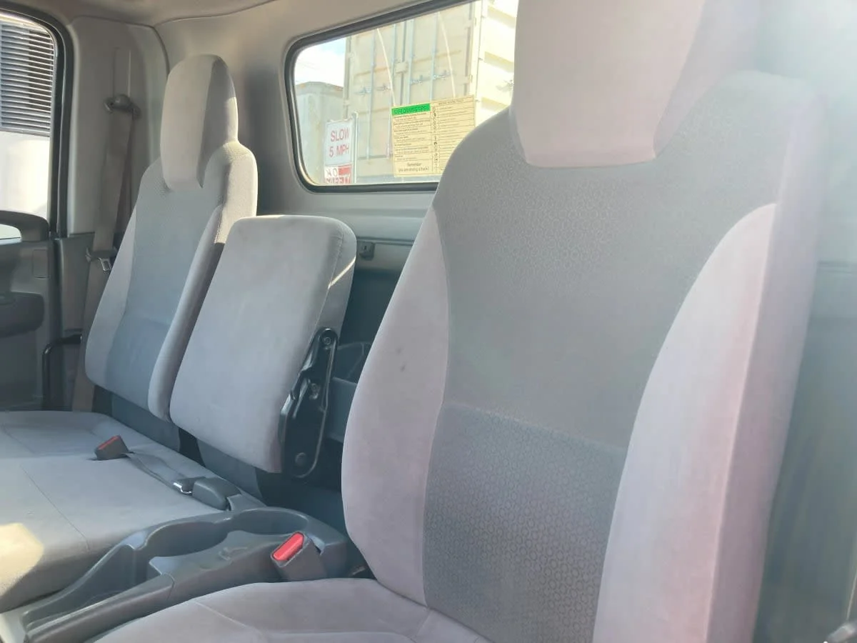 2019 Isuzu NPR - image 8