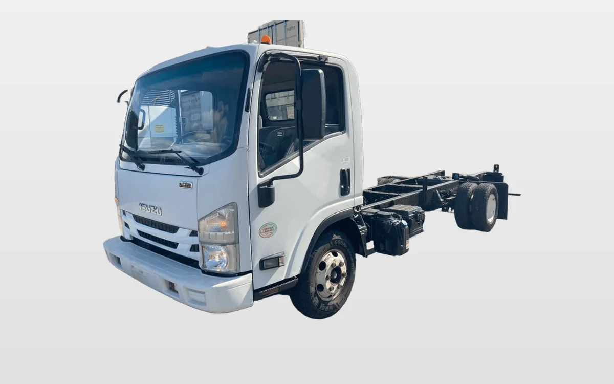 2019 Isuzu NPR - image 1