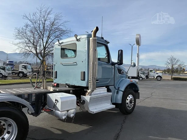 2023 Peterbilt 567 - image 4