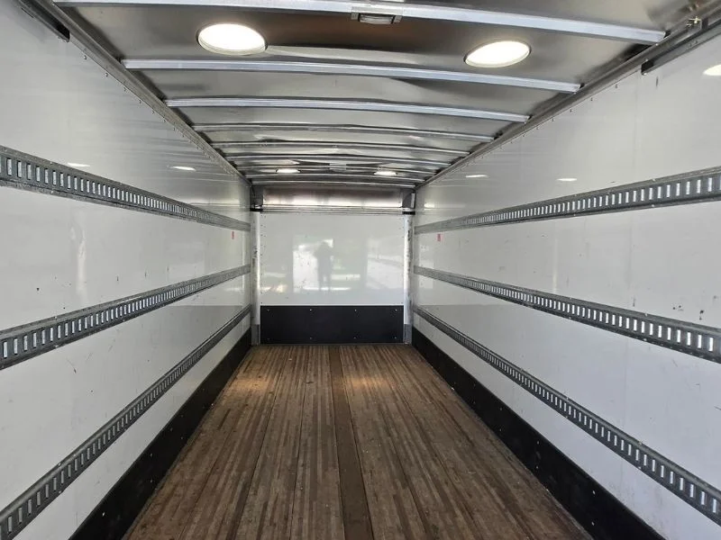 2023 Peterbilt 536 in Doral, FL — photo 15
