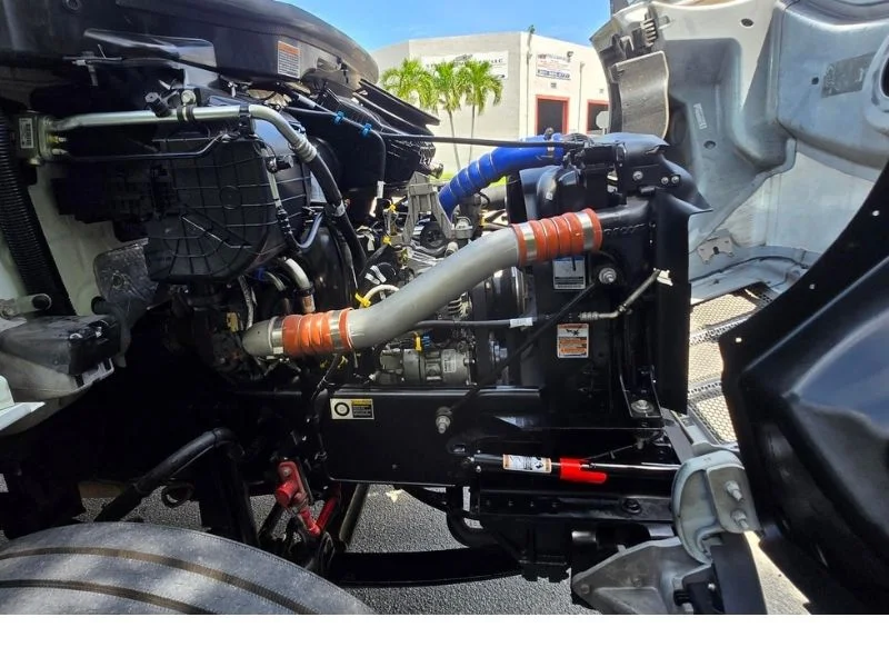 2023 Peterbilt 536 in Doral, FL — photo 17