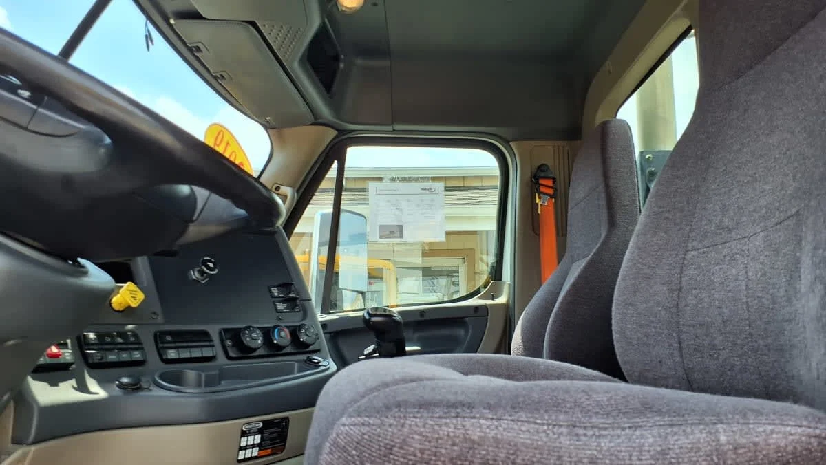 2019 Freightliner Cascadia in West Chester, OH — photo 7