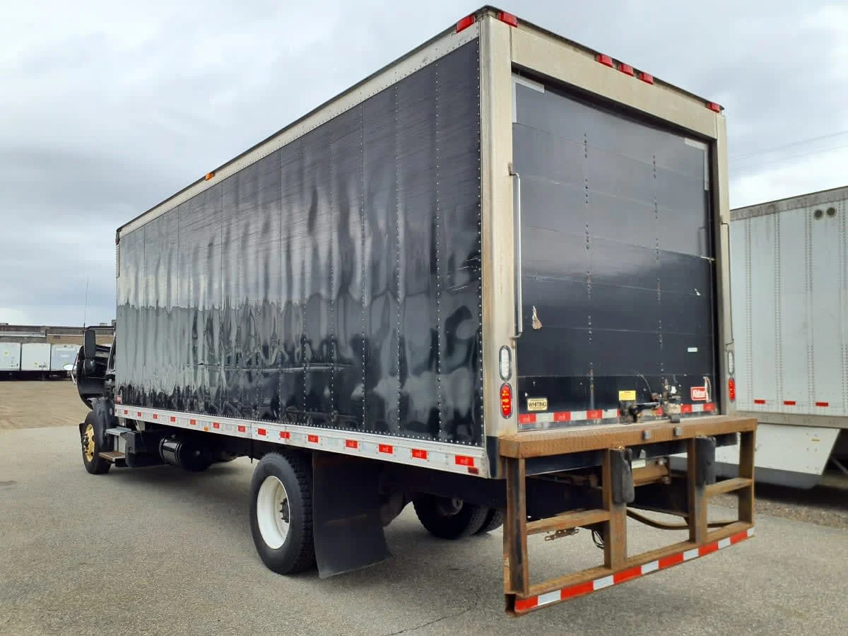 2018 Freightliner M2 106 in Springfield, MA — photo 6