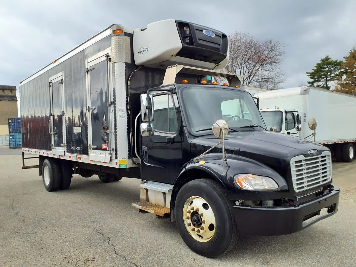 2018 Freightliner M2 106 in Springfield, MA — photo 3
