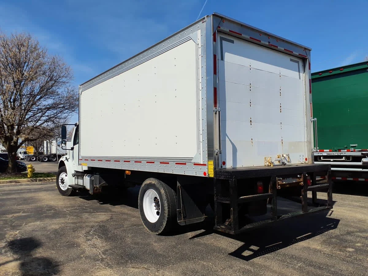 2019 Freightliner M2 106 - image 6