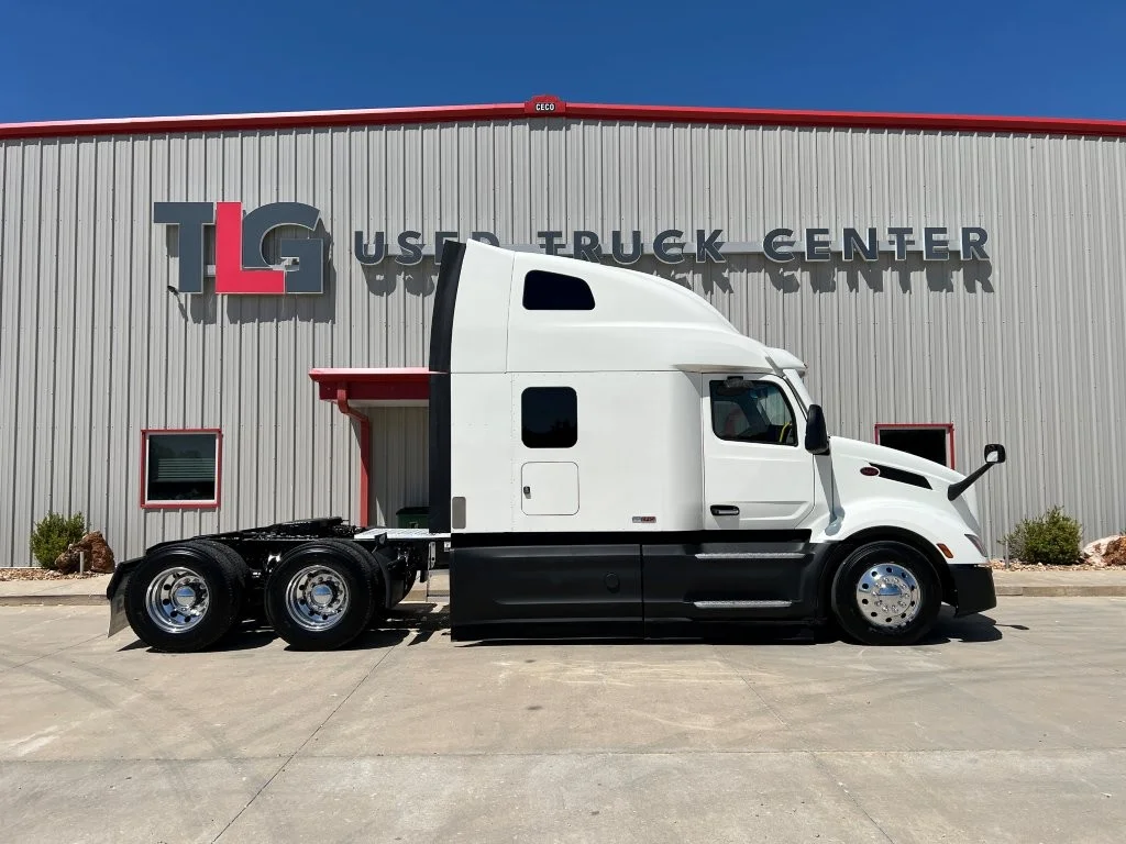 2021 Peterbilt 579 in Dayton, OH — photo 3