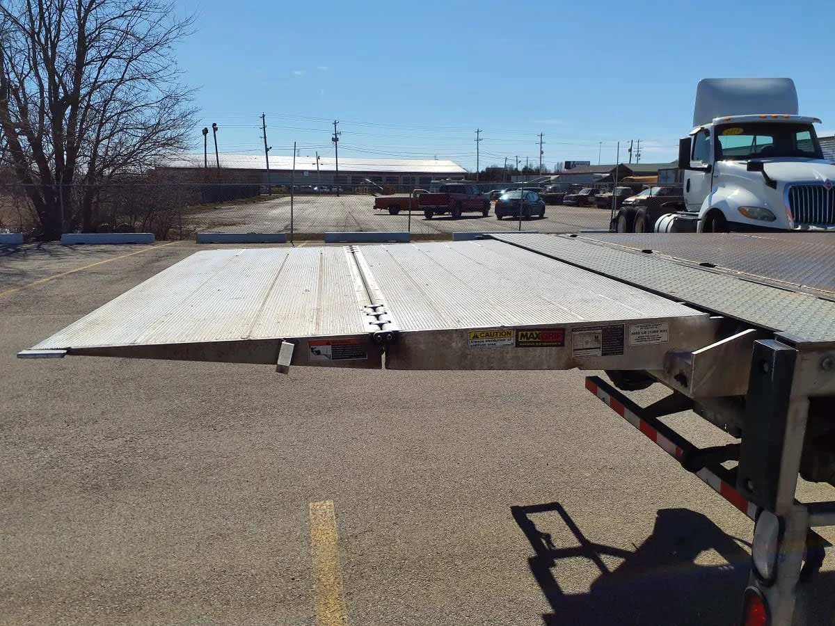 2019 Freightliner M2 106 in Clarksville, IN — photo 13
