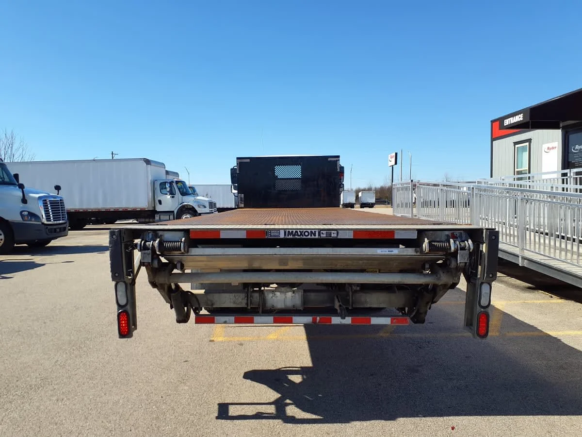 2019 Freightliner M2 106 in Clarksville, IN — photo 5