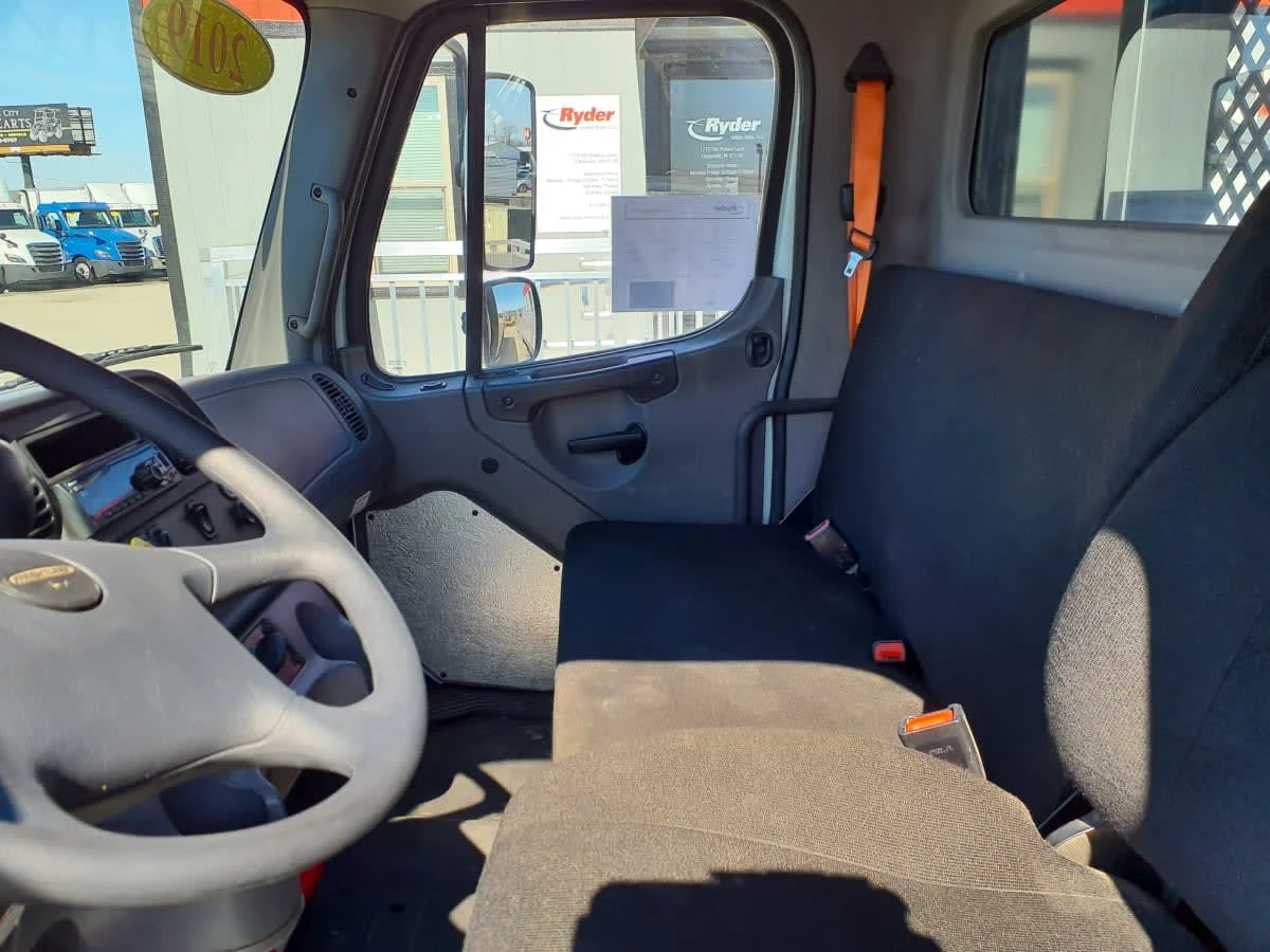2019 Freightliner M2 106 in Clarksville, IN — photo 7