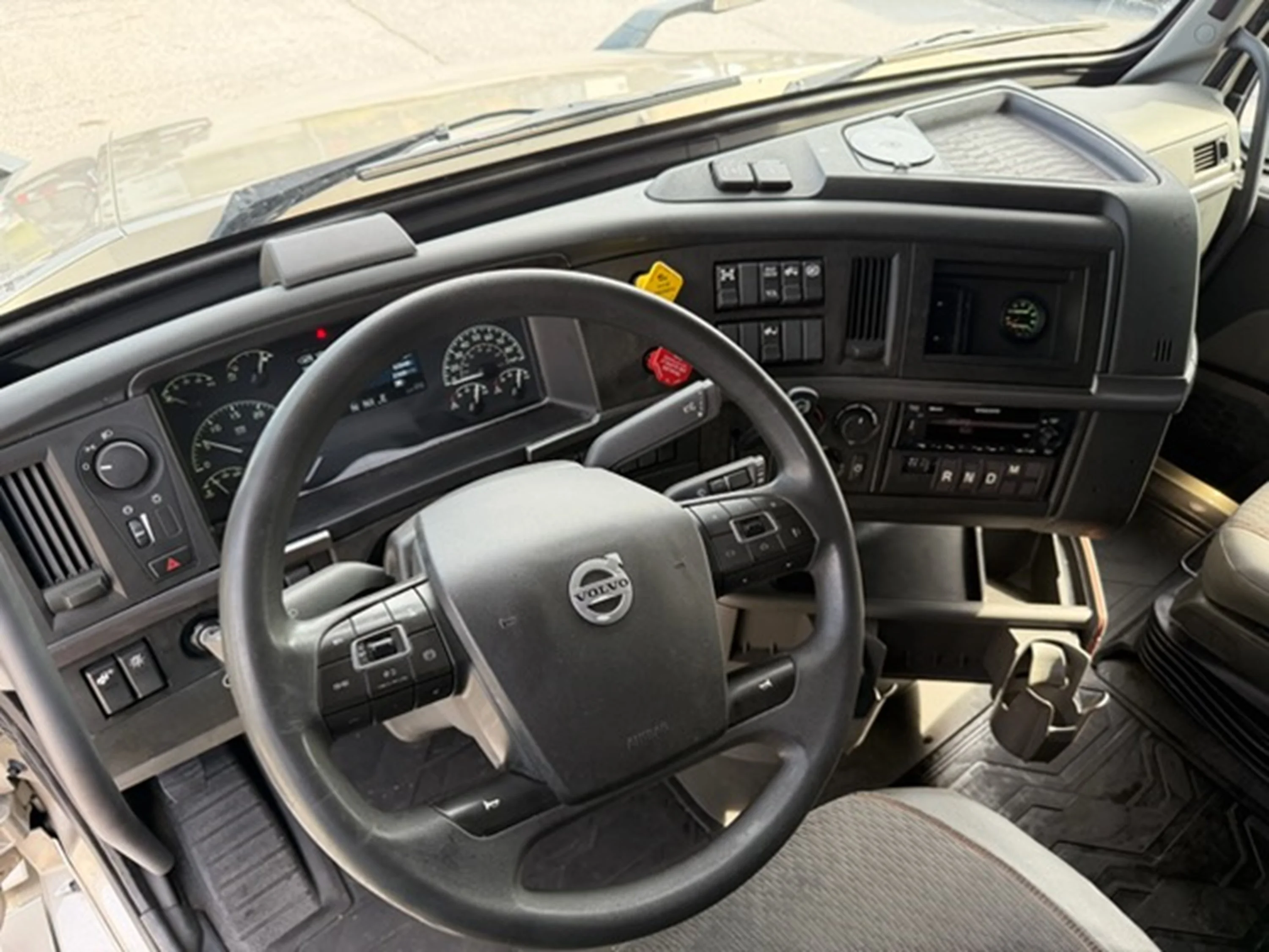 2023 Volvo VNL 760 — photo 10