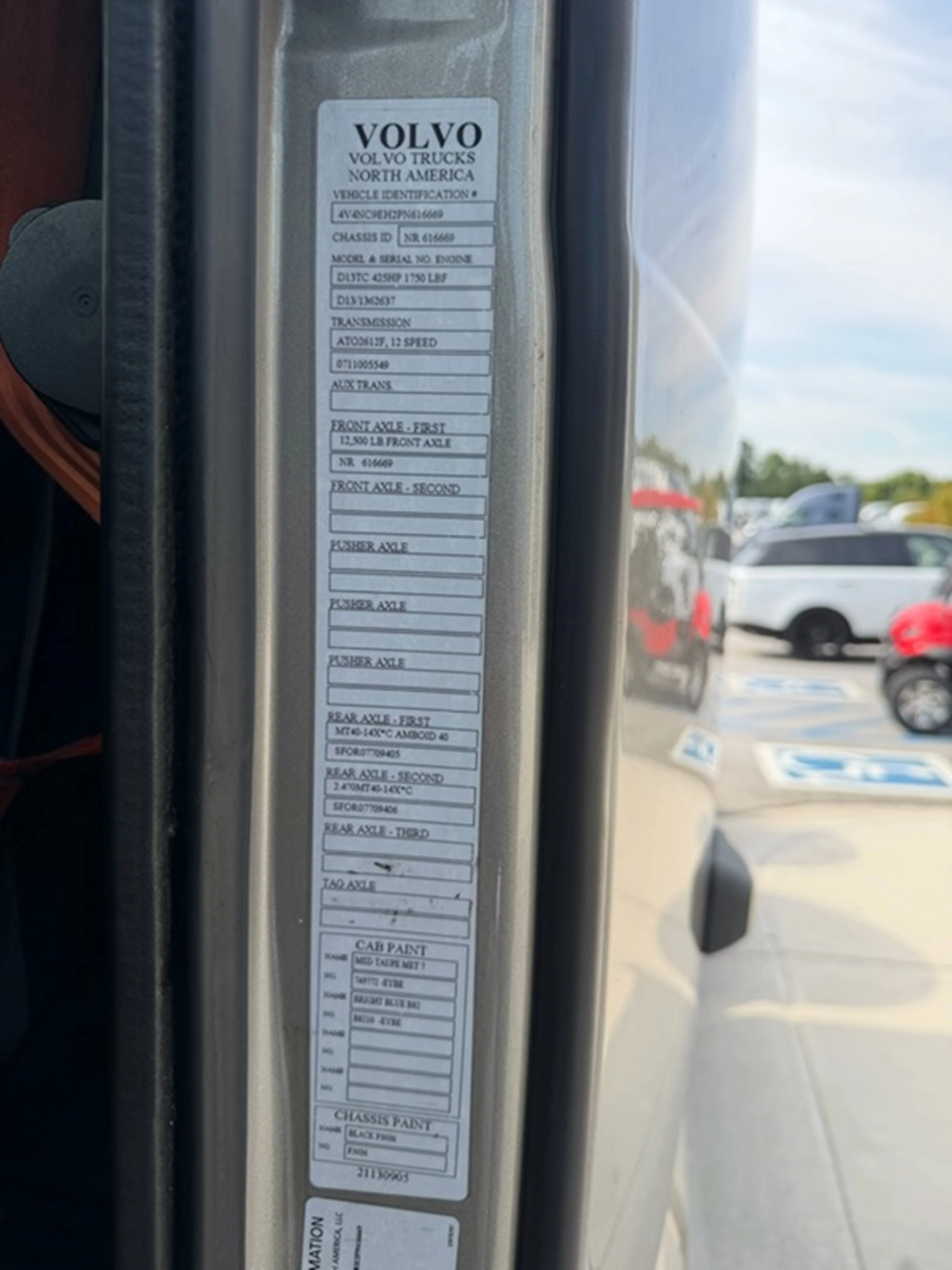 2023 Volvo VNL 760 — photo 8